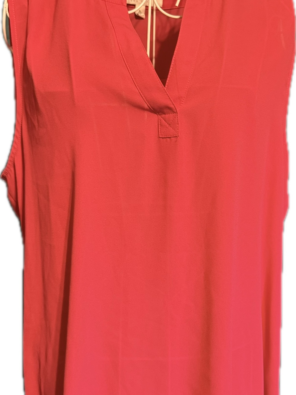 Chaus Coral V-Neck Sleeveless Tank Top